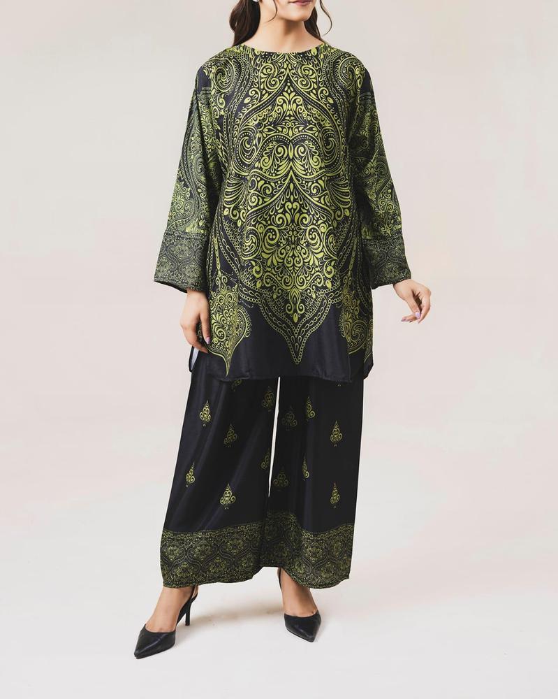 2 pc women stitched Grip printed shirt and trousers/plazo