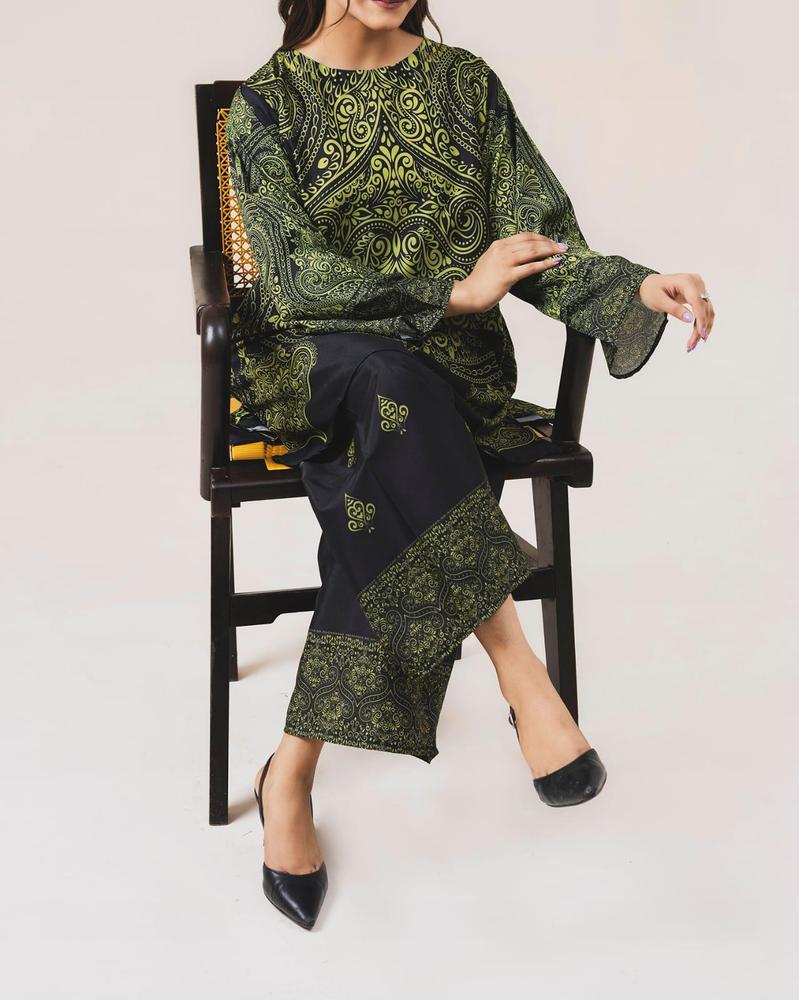 2 pc women stitched Grip printed shirt and trousers/plazo
